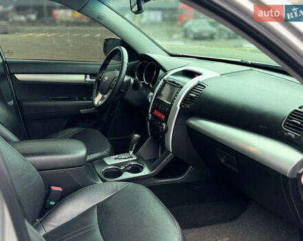 Серый Киа Соренто, объемом двигателя 2.2 л и пробегом 194 тыс. км за 12900 $, фото 16 на Automoto.ua