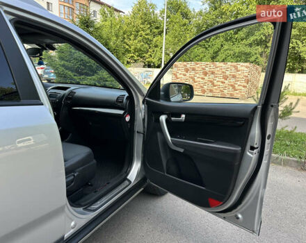 Серый Киа Соренто, объемом двигателя 2.2 л и пробегом 265 тыс. км за 13700 $, фото 16 на Automoto.ua