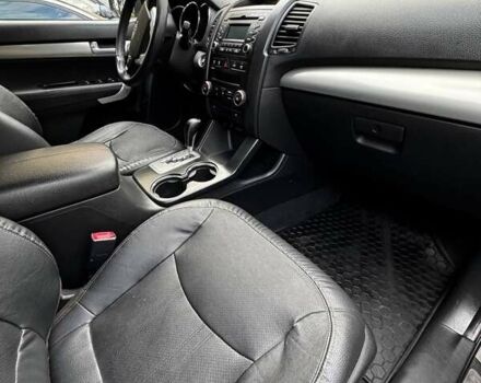 Сірий Кіа Соренто, об'ємом двигуна 2.19 л та пробігом 159 тис. км за 14990 $, фото 13 на Automoto.ua