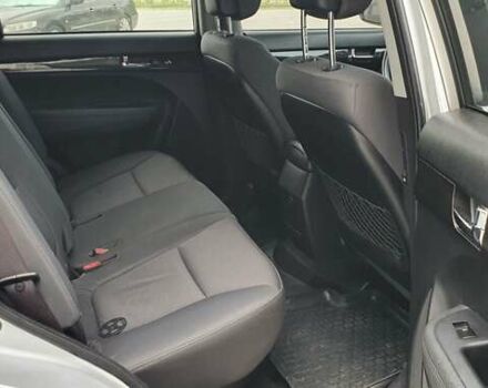 Серый Киа Соренто, объемом двигателя 2.36 л и пробегом 218 тыс. км за 12900 $, фото 22 на Automoto.ua