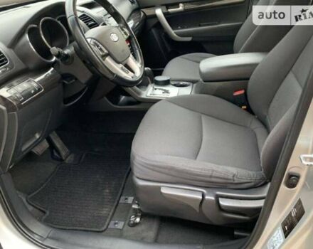 Серый Киа Соренто, объемом двигателя 2.2 л и пробегом 229 тыс. км за 13000 $, фото 17 на Automoto.ua