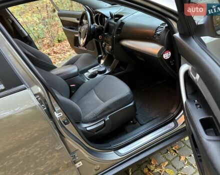 Серый Киа Соренто, объемом двигателя 2.2 л и пробегом 280 тыс. км за 12300 $, фото 59 на Automoto.ua