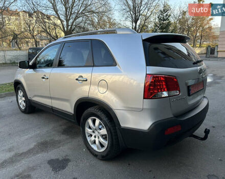 Серый Киа Соренто, объемом двигателя 2.2 л и пробегом 240 тыс. км за 12950 $, фото 2 на Automoto.ua