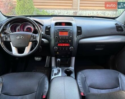 Сірий Кіа Соренто, об'ємом двигуна 2.36 л та пробігом 240 тис. км за 11800 $, фото 59 на Automoto.ua