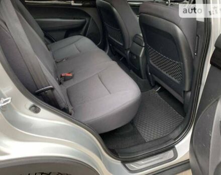 Серый Киа Соренто, объемом двигателя 2.2 л и пробегом 229 тыс. км за 13000 $, фото 9 на Automoto.ua