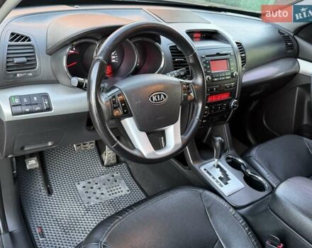 Сірий Кіа Соренто, об'ємом двигуна 2.36 л та пробігом 240 тис. км за 11800 $, фото 42 на Automoto.ua