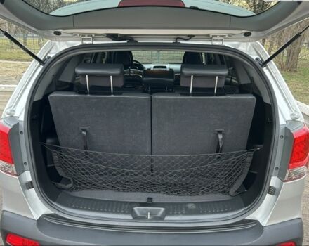 Сірий Кіа Соренто, об'ємом двигуна 2.2 л та пробігом 175 тис. км за 15000 $, фото 8 на Automoto.ua