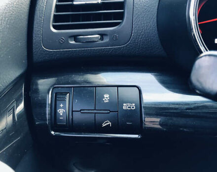 Серый Киа Соренто, объемом двигателя 2 л и пробегом 250 тыс. км за 14000 $, фото 2 на Automoto.ua