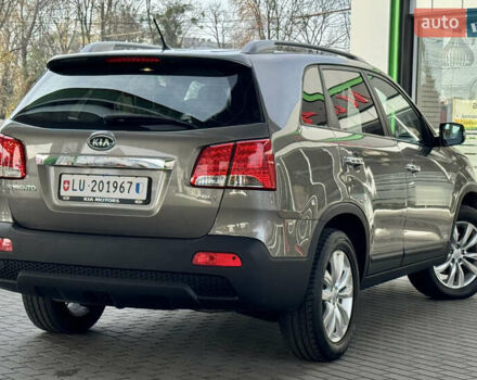Сірий Кіа Соренто, об'ємом двигуна 2.2 л та пробігом 122 тис. км за 13999 $, фото 3 на Automoto.ua
