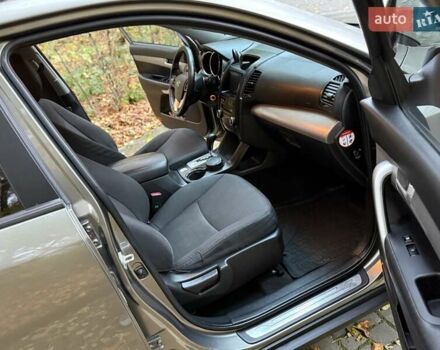 Серый Киа Соренто, объемом двигателя 2.2 л и пробегом 280 тыс. км за 12300 $, фото 60 на Automoto.ua