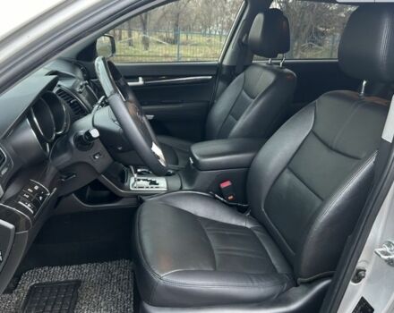 Сірий Кіа Соренто, об'ємом двигуна 2.2 л та пробігом 175 тис. км за 15000 $, фото 11 на Automoto.ua