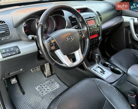 Сірий Кіа Соренто, об'ємом двигуна 2.36 л та пробігом 240 тис. км за 11800 $, фото 40 на Automoto.ua