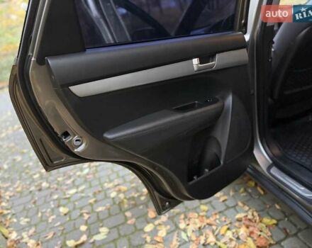 Серый Киа Соренто, объемом двигателя 2.2 л и пробегом 280 тыс. км за 12300 $, фото 65 на Automoto.ua