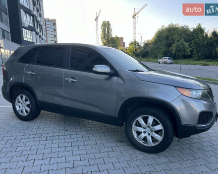 Серый Киа Соренто, объемом двигателя 2.4 л и пробегом 273 тыс. км за 8800 $, фото 7 на Automoto.ua