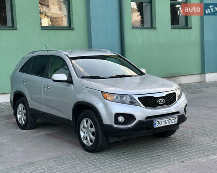 Сірий Кіа Соренто, об'ємом двигуна 2.36 л та пробігом 206 тис. км за 11500 $, фото 3 на Automoto.ua