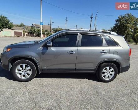Серый Киа Соренто, объемом двигателя 2.36 л и пробегом 179 тыс. км за 11500 $, фото 2 на Automoto.ua
