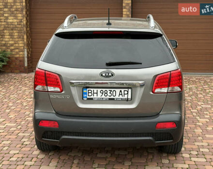 Серый Киа Соренто, объемом двигателя 2.4 л и пробегом 130 тыс. км за 11900 $, фото 7 на Automoto.ua
