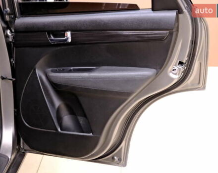 Серый Киа Соренто, объемом двигателя 2.4 л и пробегом 180 тыс. км за 11900 $, фото 35 на Automoto.ua