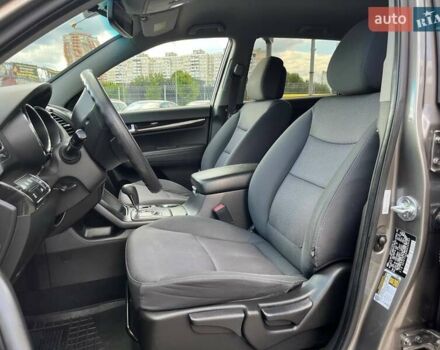 Серый Киа Соренто, объемом двигателя 2.36 л и пробегом 209 тыс. км за 11490 $, фото 8 на Automoto.ua