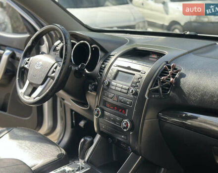 Серый Киа Соренто, объемом двигателя 2.2 л и пробегом 181 тыс. км за 12390 $, фото 38 на Automoto.ua