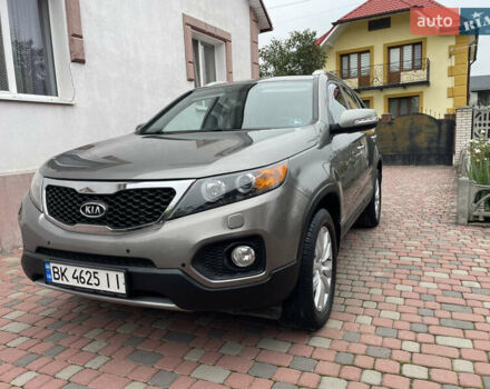 Серый Киа Соренто, объемом двигателя 2 л и пробегом 265 тыс. км за 12199 $, фото 2 на Automoto.ua