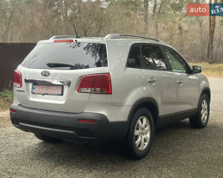 Серый Киа Соренто, объемом двигателя 2.4 л и пробегом 236 тыс. км за 8900 $, фото 4 на Automoto.ua