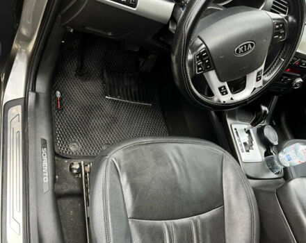 Серый Киа Соренто, объемом двигателя 2.2 л и пробегом 275 тыс. км за 13500 $, фото 13 на Automoto.ua