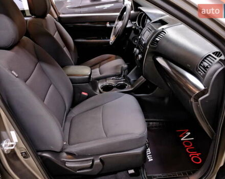 Серый Киа Соренто, объемом двигателя 2.4 л и пробегом 180 тыс. км за 11900 $, фото 42 на Automoto.ua