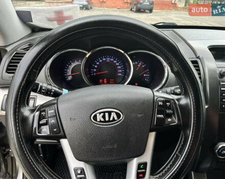 Серый Киа Соренто, объемом двигателя 2.2 л и пробегом 275 тыс. км за 13500 $, фото 16 на Automoto.ua