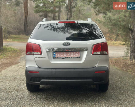 Серый Киа Соренто, объемом двигателя 2.4 л и пробегом 236 тыс. км за 8900 $, фото 5 на Automoto.ua