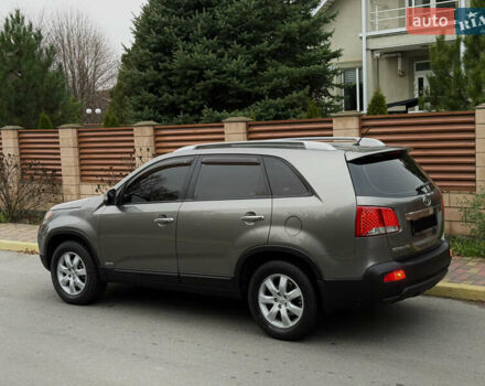 Сірий Кіа Соренто, об'ємом двигуна 2.4 л та пробігом 124 тис. км за 12300 $, фото 4 на Automoto.ua