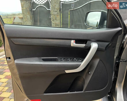 Сірий Кіа Соренто, об'ємом двигуна 2.2 л та пробігом 210 тис. км за 13800 $, фото 19 на Automoto.ua