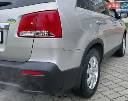 Сірий Кіа Соренто, об'ємом двигуна 2.4 л та пробігом 233 тис. км за 9999 $, фото 22 на Automoto.ua