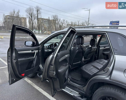 Сірий Кіа Соренто, об'ємом двигуна 2.2 л та пробігом 240 тис. км за 11500 $, фото 18 на Automoto.ua