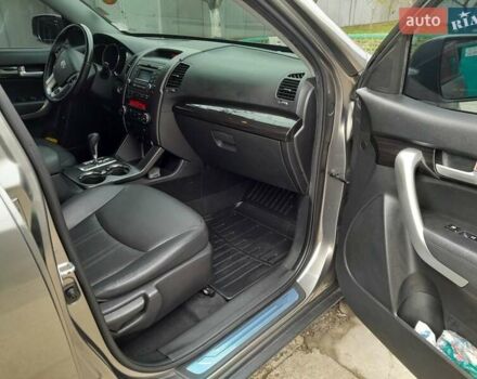 Серый Киа Соренто, объемом двигателя 2 л и пробегом 157 тыс. км за 14500 $, фото 10 на Automoto.ua