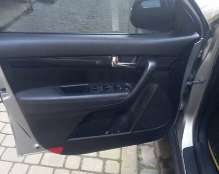 Серый Киа Соренто, объемом двигателя 2.36 л и пробегом 250 тыс. км за 12000 $, фото 19 на Automoto.ua