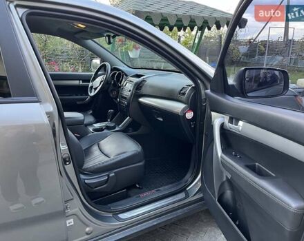 Серый Киа Соренто, объемом двигателя 2.2 л и пробегом 96 тыс. км за 14999 $, фото 4 на Automoto.ua