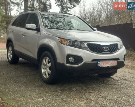 Серый Киа Соренто, объемом двигателя 2.4 л и пробегом 236 тыс. км за 8900 $, фото 2 на Automoto.ua