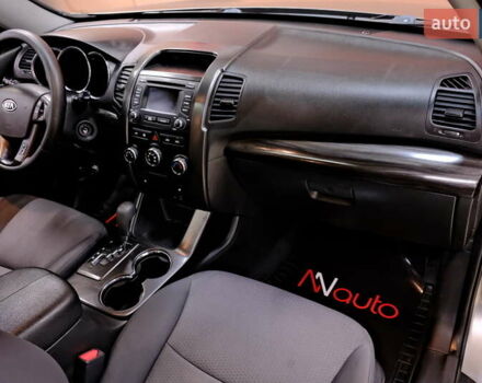 Серый Киа Соренто, объемом двигателя 2.4 л и пробегом 180 тыс. км за 11900 $, фото 43 на Automoto.ua