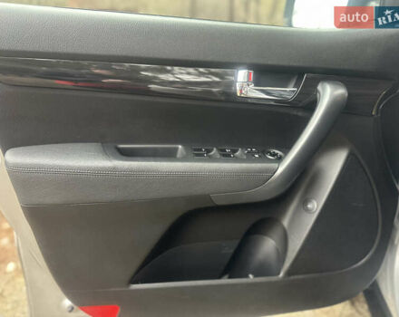 Серый Киа Соренто, объемом двигателя 2.4 л и пробегом 236 тыс. км за 8900 $, фото 8 на Automoto.ua