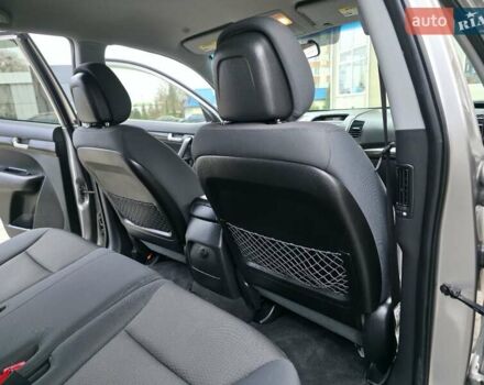 Сірий Кіа Соренто, об'ємом двигуна 2.4 л та пробігом 233 тис. км за 9999 $, фото 42 на Automoto.ua