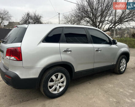 Сірий Кіа Соренто, об'ємом двигуна 2.36 л та пробігом 205 тис. км за 12950 $, фото 3 на Automoto.ua