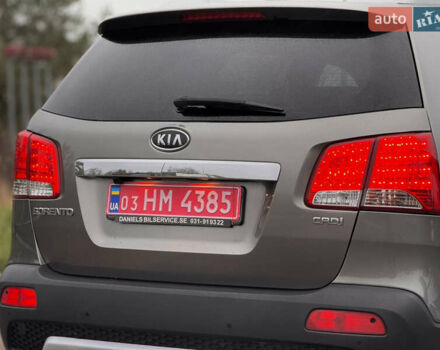 Серый Киа Соренто, объемом двигателя 2 л и пробегом 254 тыс. км за 14400 $, фото 17 на Automoto.ua