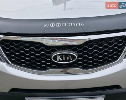 Сірий Кіа Соренто, об'ємом двигуна 2.4 л та пробігом 233 тис. км за 9999 $, фото 19 на Automoto.ua