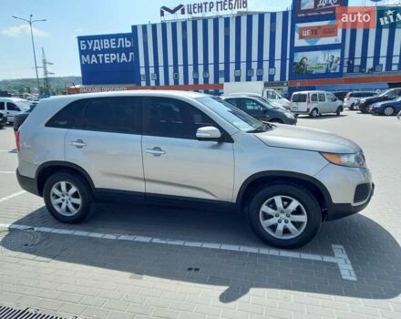 Серый Киа Соренто, объемом двигателя 2.36 л и пробегом 250 тыс. км за 12000 $, фото 8 на Automoto.ua