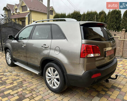 Сірий Кіа Соренто, об'ємом двигуна 2.2 л та пробігом 210 тис. км за 13800 $, фото 5 на Automoto.ua