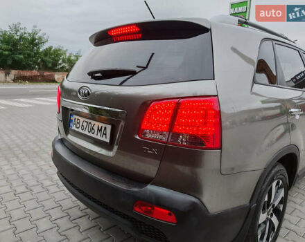 Серый Киа Соренто, объемом двигателя 2.2 л и пробегом 145 тыс. км за 15500 $, фото 6 на Automoto.ua