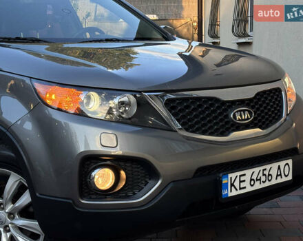 Сірий Кіа Соренто, об'ємом двигуна 2 л та пробігом 150 тис. км за 14700 $, фото 5 на Automoto.ua
