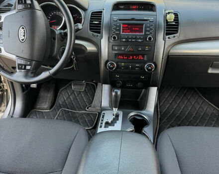 Серый Киа Соренто, объемом двигателя 2.2 л и пробегом 207 тыс. км за 12300 $, фото 25 на Automoto.ua