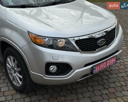 Сірий Кіа Соренто, об'ємом двигуна 2.2 л та пробігом 194 тис. км за 14000 $, фото 15 на Automoto.ua